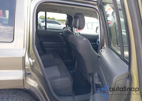 2015 Jeep Patriot Sport z USA, uszkodzony, nr VIN 1C4NJRBB9FD324751